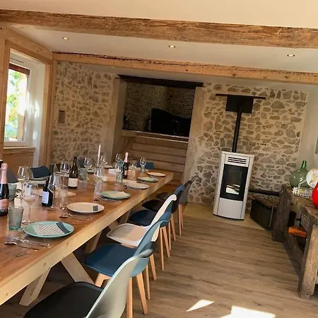 Holiday home Le Pas Sans Peine *