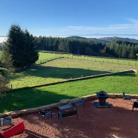 Holiday home Le Pas Sans Peine Le Cergne